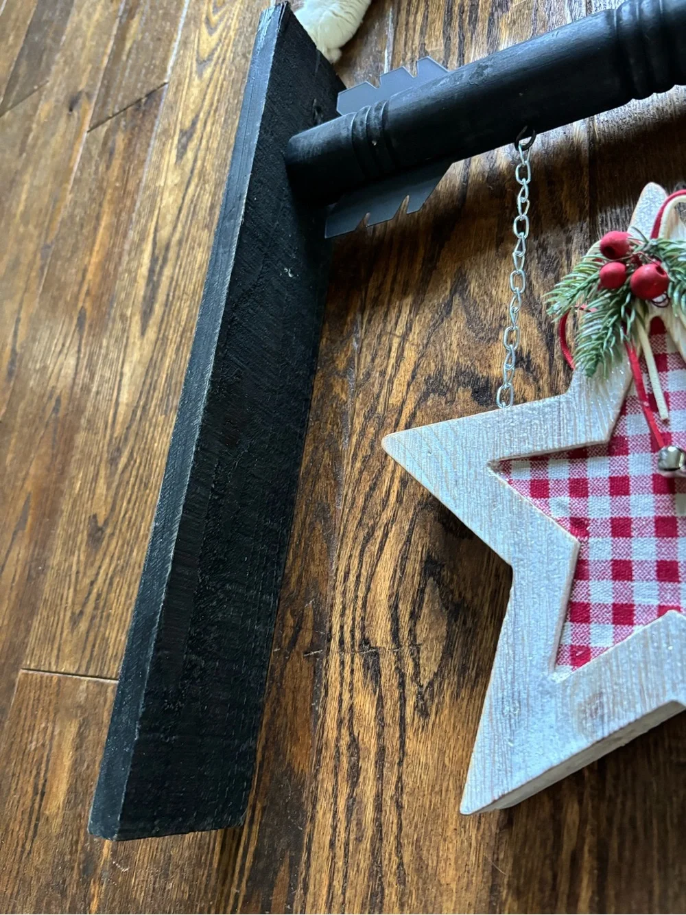Rustic White Star Hanging Wall Decor with Red Gingham Accent